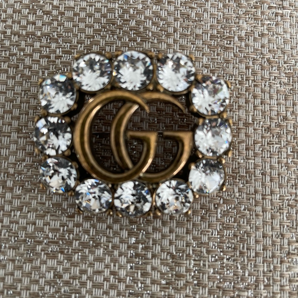 GUCCI Double GG Logo Crystal Aged Goldtone Brooch New with Box, Dustbag - Picture 8 of 9